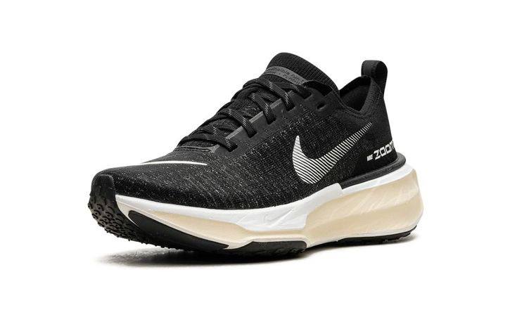 Zoomx Invincible Run 3 Black & Beige