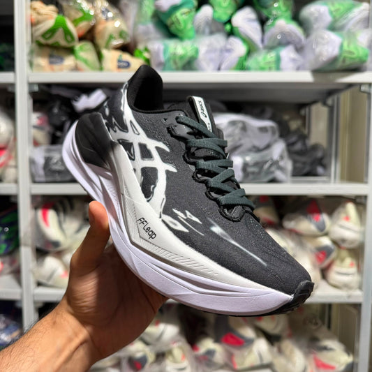 Asics superblast 3 black panda