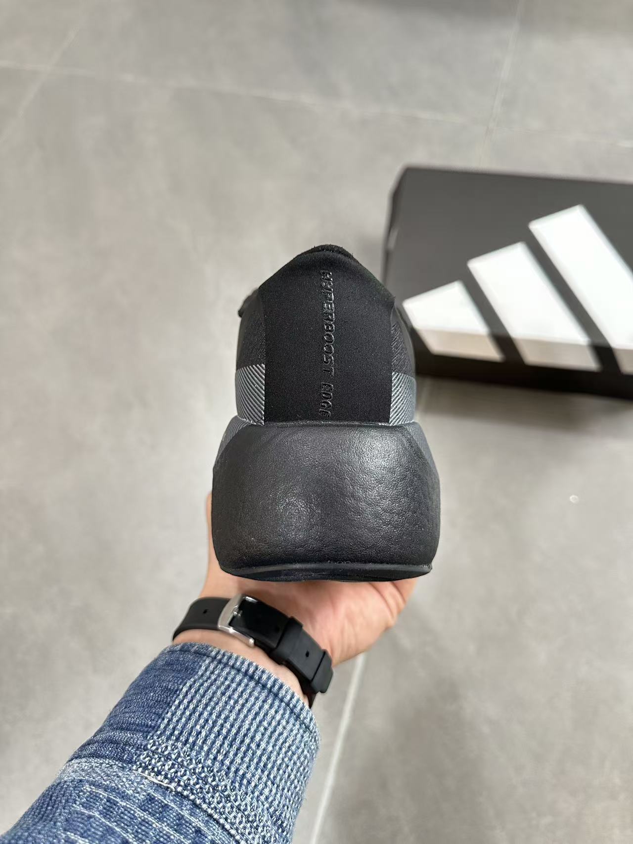 hyperboost grey black
