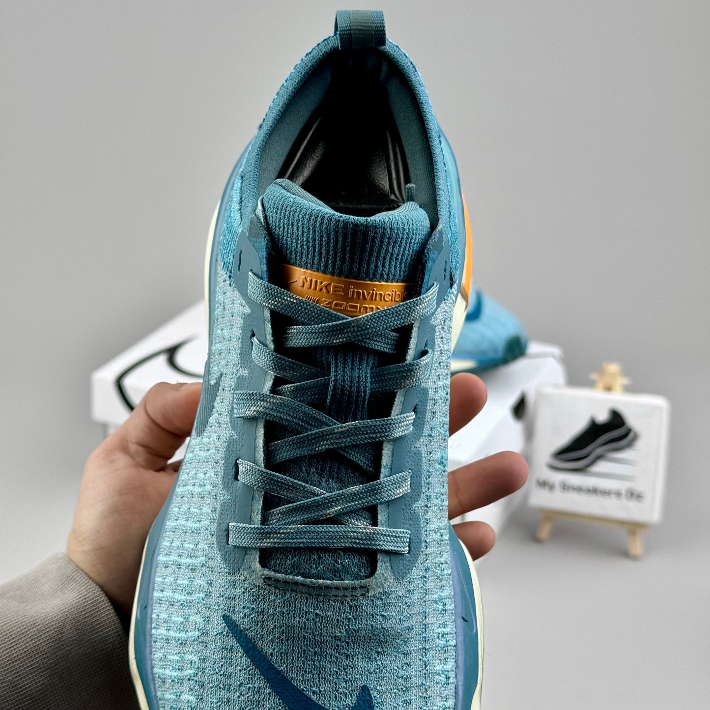 Zoomx Invincible Run 3 Dark Blue