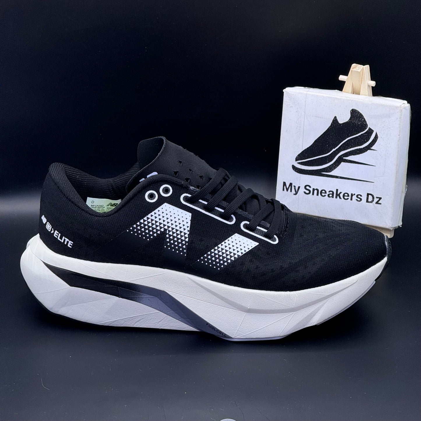 Newbalance Elite V4 Black