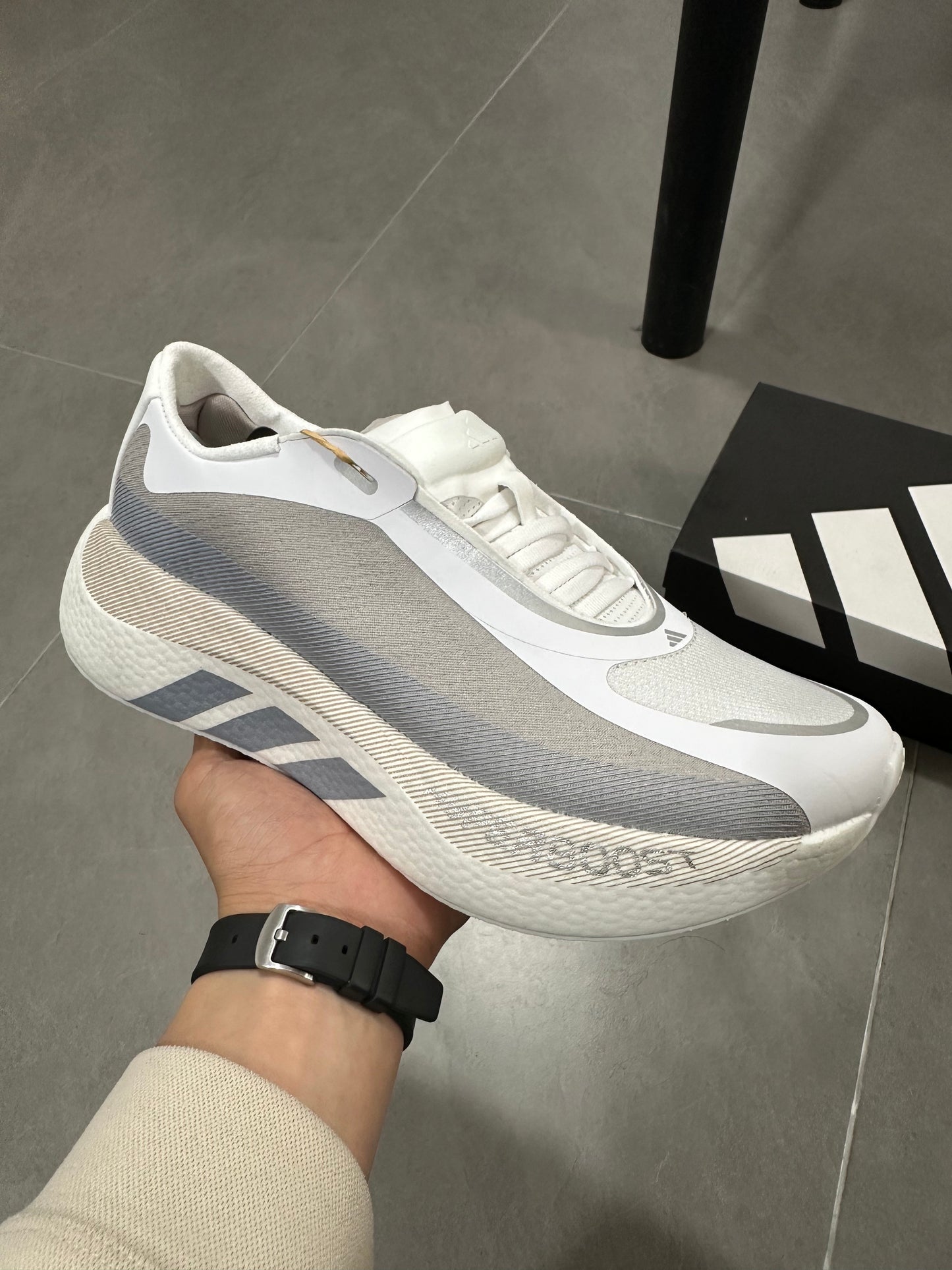 hyperboost grey