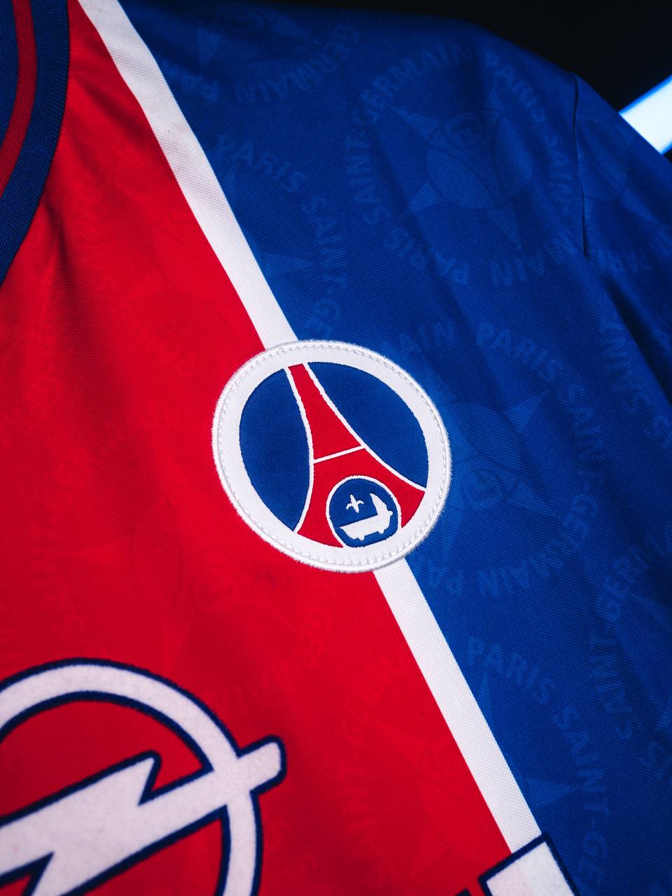 PARIS SAINT GERMAIN VINTAGE JERSEY (BLUE & RED)