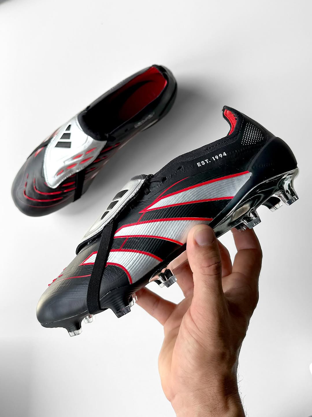 PREDATOR black red 94