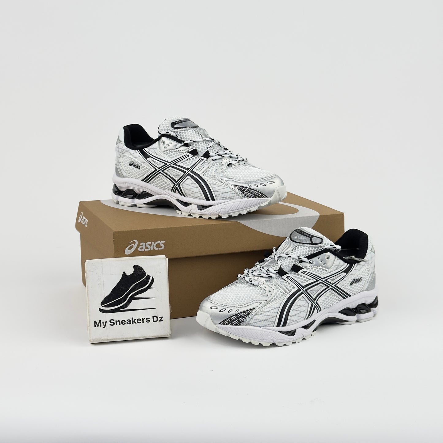 Asics gel numbus white black