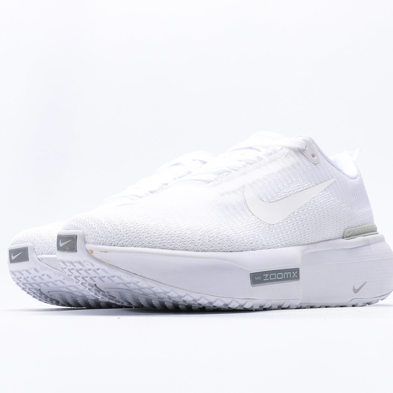 zoomx inv run 4 white