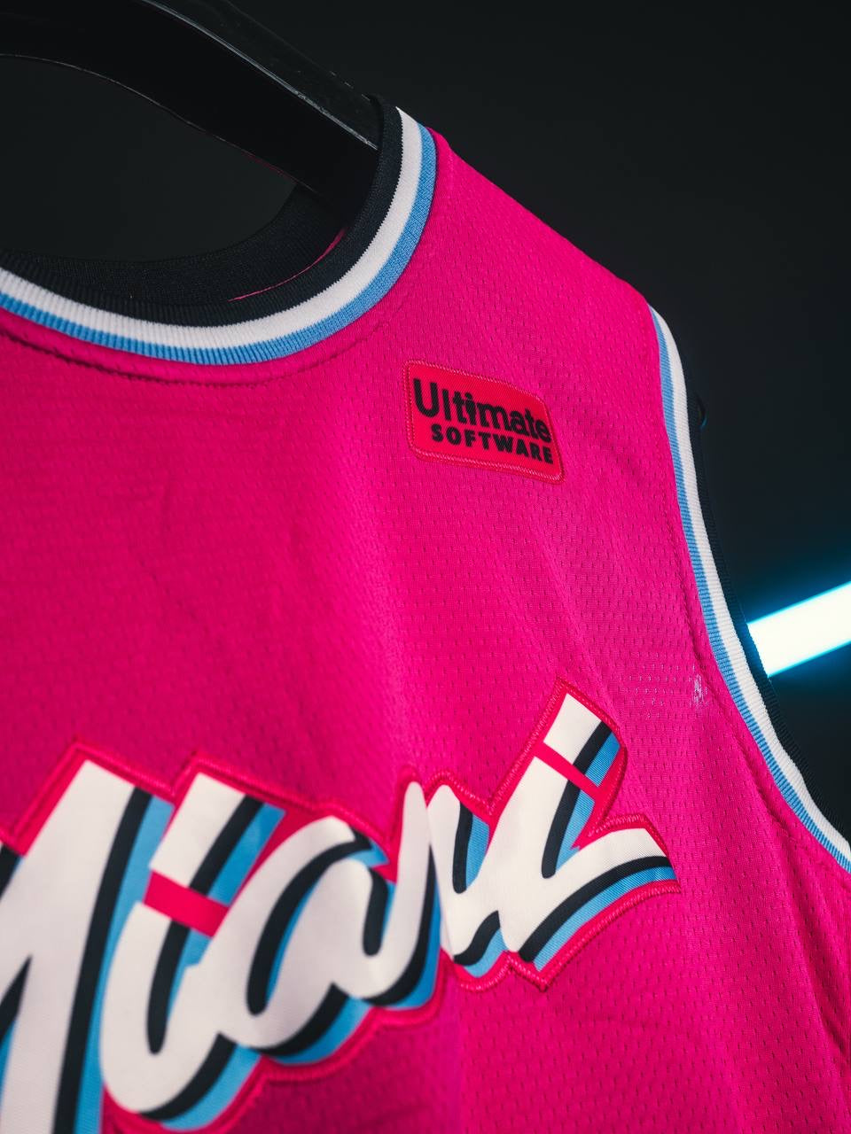 Miami Heat jersey (pink)