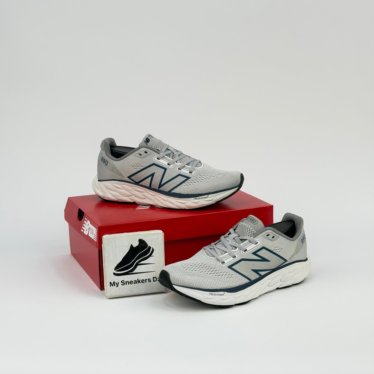 880 Gris clair