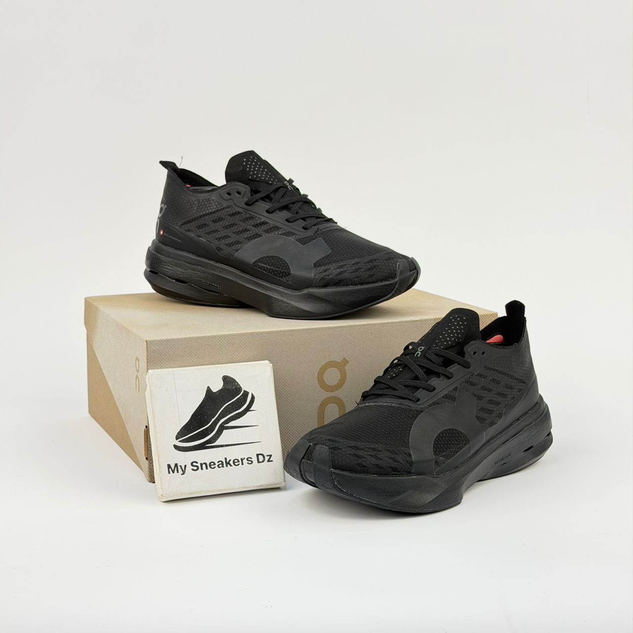on cloudboom strike black black