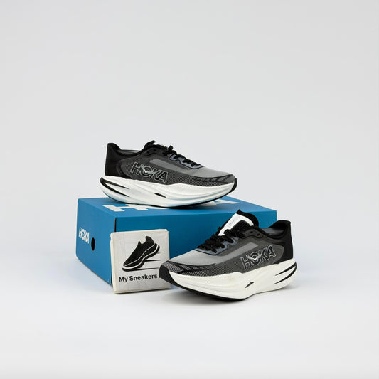Hoka black