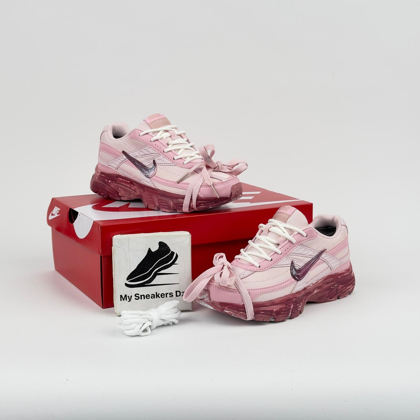 Nike initiator pink