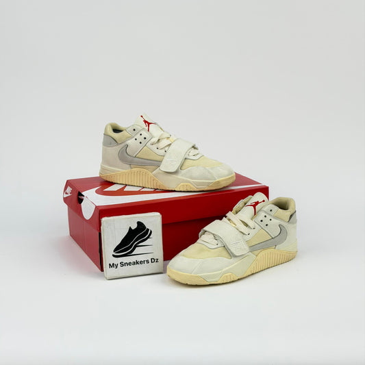 Jumpman beige white