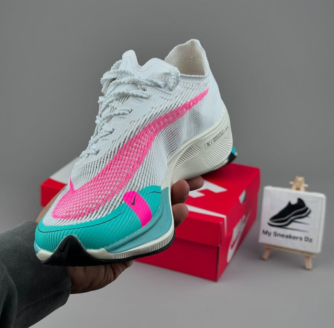 Vaporfly 2 blue pink